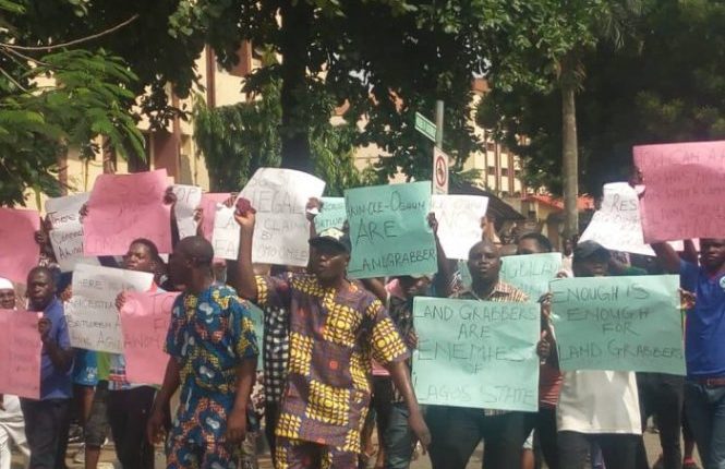 Agidingbi residents storm Lagos Assembly, protest move to take over properties